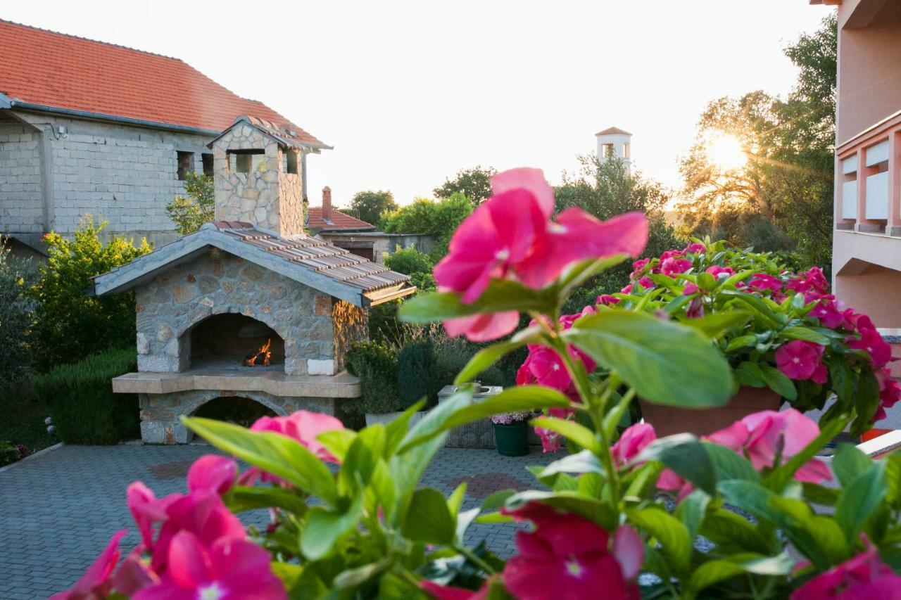 Holiday Home Antonio Dracevac Ninski Екстер'єр фото